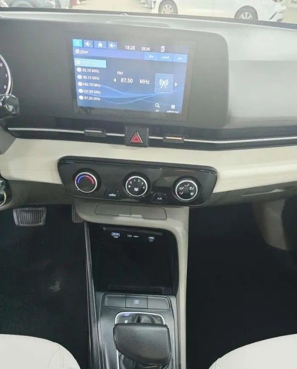 مستعملة Hyundai Accent السادس (BN7)، 1.5 لتر، 2024 في المملكة العربية السعودية، الدمام من معرض اسطول الدرة للسيارات، اللون أبيض.  | AUTO.AE | إعلان #296066 — صورة 14 من 16