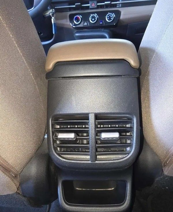 مستعملة Hyundai Accent السادس (BN7)، 1.5 لتر، 2024 في المملكة العربية السعودية، الدمام من معرض اسطول الدرة للسيارات، اللون فضي.  | AUTO.AE | إعلان #296070 — صورة 12 من 14