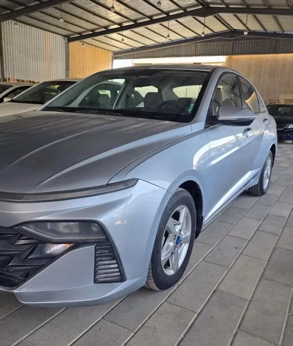 مستعملة Hyundai Accent السادس (BN7)، 1.5 لتر، 2024 في المملكة العربية السعودية، الدمام من معرض اسطول الدرة للسيارات، اللون فضي.  | AUTO.AE | إعلان #296070 — صورة 3 من 14