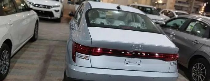 جديدة Hyundai Accent السادس (BN7)، 1.5 لتر، 2026 في المملكة العربية السعودية، الدمام من معرض مركبة العز، اللون فضي.  | AUTO.AE | إعلان #296116 — صورة 3 من 14