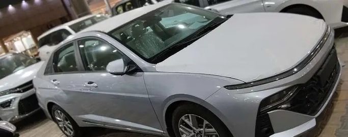 جديدة Hyundai Accent السادس (BN7)، 1.5 لتر، 2026 في المملكة العربية السعودية، الدمام من معرض مركبة العز، اللون فضي.  | AUTO.AE | إعلان #296116 — صورة 4 من 14