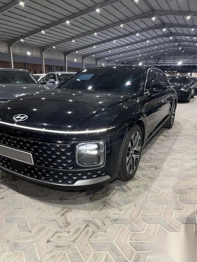 Used Hyundai Azera VII (GN7), 3.5 l, 2023 in Saudi Arabia, Dammam by معرض بن ناشي للسيارات, Black color.  | AUTO.AE | Listing #264495