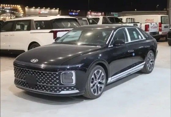 جديدة Hyundai Azera الرابع, 3.5 l, 2026 في في المملكة العربية السعودية, الدمام من معرض شركة القرني للسيارات، اللون أسود.  | AUTO.AE | إعلان #268129