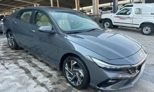 Used Hyundai Elantra VII (CN7) Facelift, 2.0 l, 2025 in Saudi Arabia, Dammam by معرض المهنا للسيارات, Grey color. GCC Specs | AUTO.AE | Listing #259382