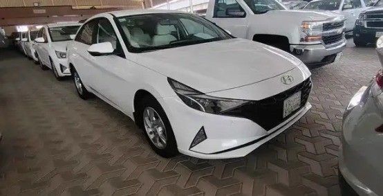 مستعملة Hyundai Elantra VII (CN7), 2.0 l, 2022 في في المملكة العربية السعودية, الدمام من معرض ركن الصفا للسيارات، اللون أبيض.  | AUTO.AE | إعلان #262151