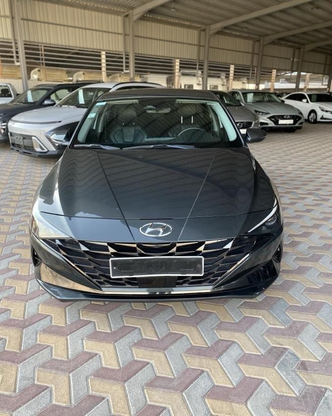 مستعملة Hyundai Elantra VII (CN7), 1.6 l, 2021 في في المملكة العربية السعودية, الدمام من مجموعة الخليج للسيارات، اللون رمادي.  | AUTO.AE | إعلان #262278