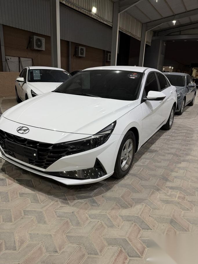 مستعملة Hyundai Elantra VII (CN7), 1.6 l, 2021 في في المملكة العربية السعودية, الدمام من معرض بن ناشي للسيارات، اللون أبيض.  | AUTO.AE | إعلان #264476