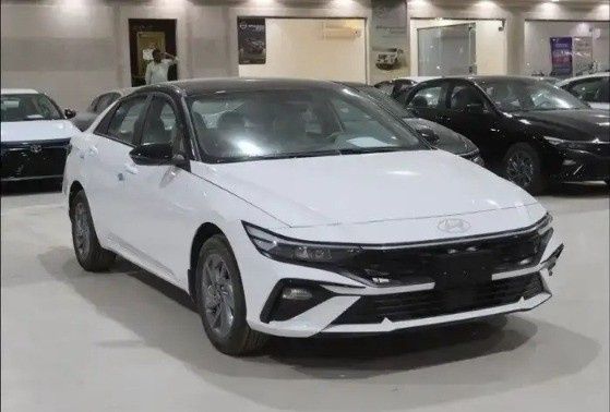 Новый Hyundai Elantra VII (CN7) Рестайлинг, 1.5 л, 2026 в Саудовская Аравия, Даммам от معرض شركة القرني للسيارات Белый цвет.  | AUTO.AE | Объявление #268011
