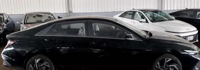 Новый Hyundai Elantra VII (CN7) Рестайлинг, 1.5 л, 2025 в Саудовская Аравия, Даммам от معرض اسطول الدرة للسيارات Черный цвет.  | AUTO.AE | Объявление #296029 — фото 4 из 9