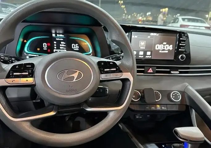 Подержанный Hyundai Elantra VII (CN7) Рестайлинг, 2.0 л, 2024 в Саудовская Аравия, Даммам от معرض اسطول الدرة للسيارات Белый цвет.  | AUTO.AE | Объявление #296055 — фото 15 из 15