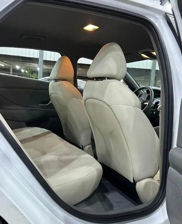 Подержанный Hyundai Elantra VII (CN7) Рестайлинг, 2.0 л, 2024 в Саудовская Аравия, Даммам от معرض اسطول الدرة للسيارات Белый цвет.  | AUTO.AE | Объявление #296055 — фото 10 из 15