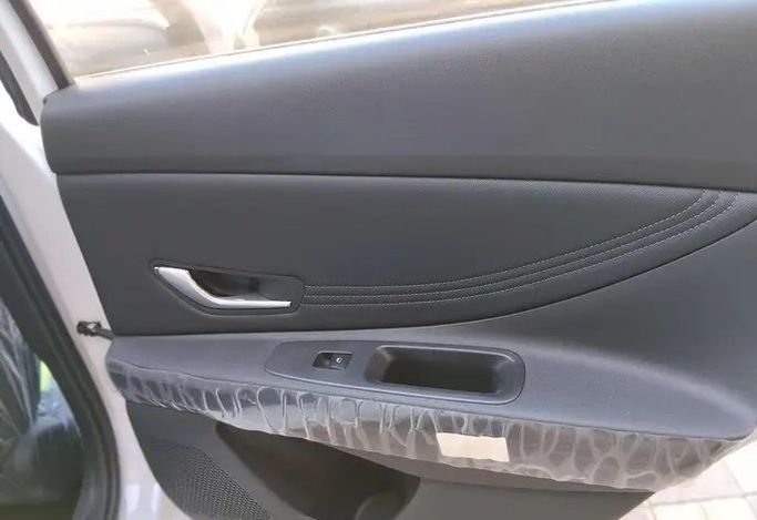 جديدة Hyundai Elantra عملية فيس ليفت VII (CN7)، 1.5 لتر، 2025 في المملكة العربية السعودية، الدمام من معرض مركبة العز، اللون أبيض.  | AUTO.AE | إعلان #296121 — صورة 5 من 10