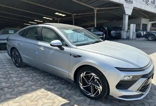 Новый Hyundai Sonata VIII (DN8) Рестайлинг, 2.5 л, 2026 в Саудовская Аравия, Даммам от معرض مجموعة السلام Al-salam gulf Серебристый цвет. GCC | AUTO.AE | Объявление #259185
