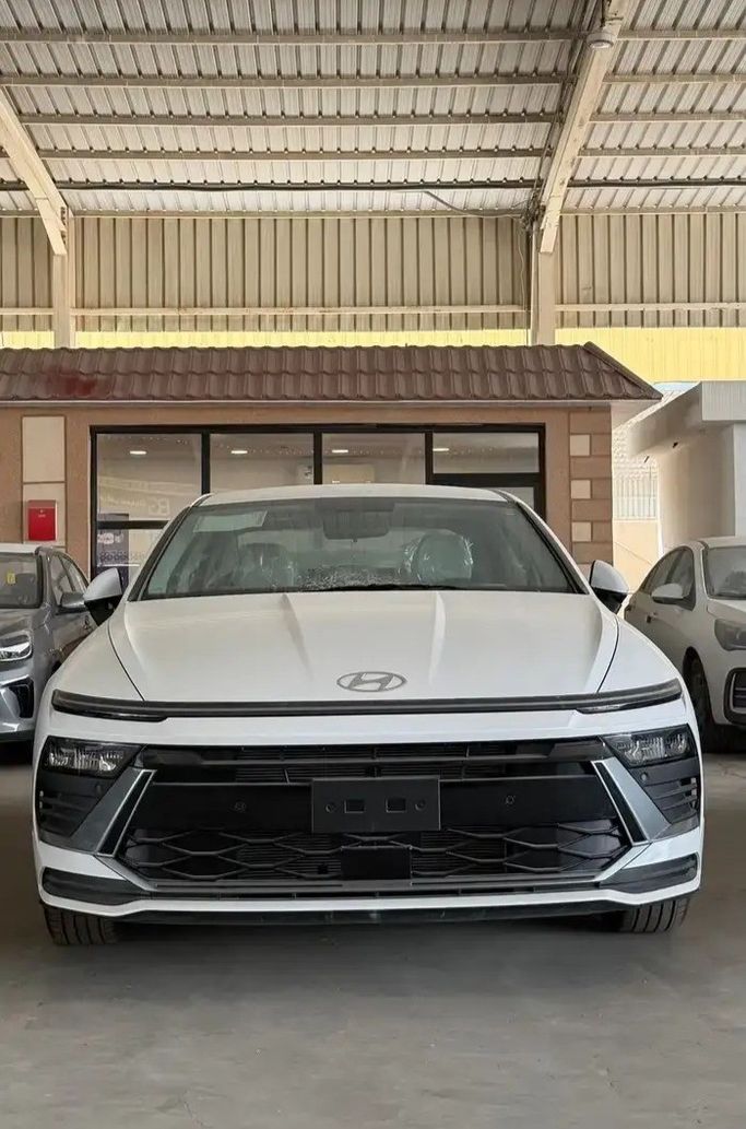 New Hyundai Sonata VIII (DN8) Facelift, 2.5 l, 2026 in Saudi Arabia, Dammam by شركة بن قير للسيارات, White color. GCC Specs | AUTO.AE | Listing #266939