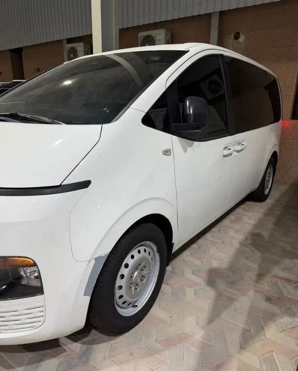 Подержанный Hyundai Staria, 2.2 л, 2022 в Саудовская Аравия, Даммам от معرض بن ناشي للسيارات Белый цвет. GCC | AUTO.AE | Объявление #278039