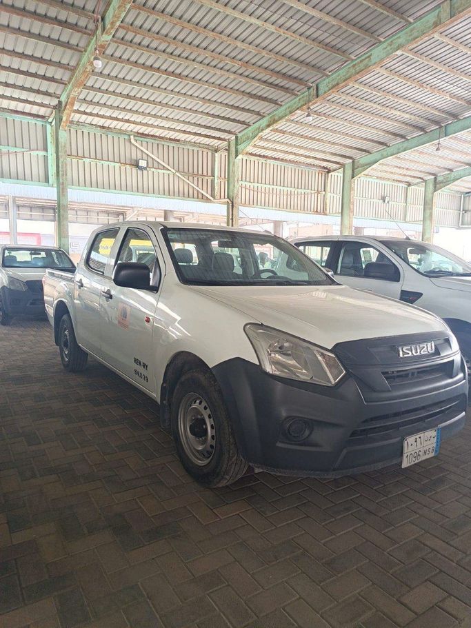 Подержанный Isuzu D-Max II Рестайлинг, 2.5 л, 2022 в Саудовская Аравия, Даммам от معرض رواحل للسيارات Белый цвет. GCC | AUTO.AE | Объявление #258410