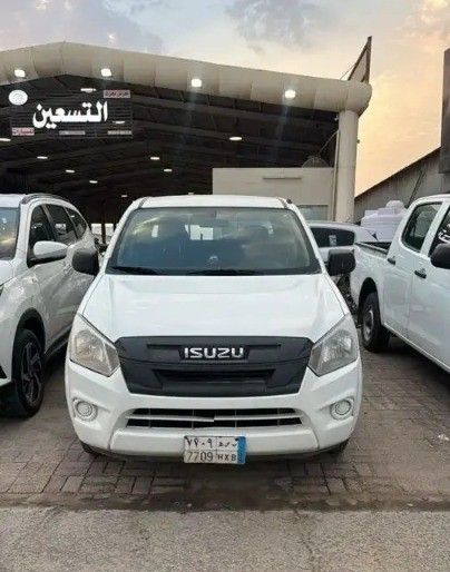 Подержанный Isuzu D-Max II Рестайлинг, 2.0 л, 2021 в Саудовская Аравия, Даммам от معرض اعتماد الشرقية للسيارات Белый цвет.  | AUTO.AE | Объявление #261954