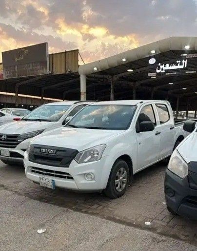 مستعملة Isuzu D-Max ثانياً, 3.0 l, 2018 في في المملكة العربية السعودية, الدمام من معرض اعتماد الشرقية للسيارات، اللون أبيض.  | AUTO.AE | إعلان #261955
