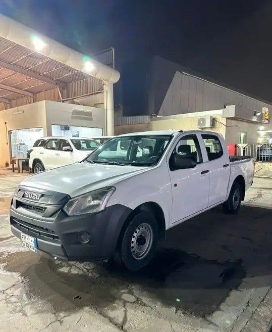 Used Isuzu D-Max III (RG01), 2.5 l, 2022 in Saudi Arabia, Dammam by معرض اعتماد الشرقية للسيارات, White color.  | AUTO.AE | Listing #262033