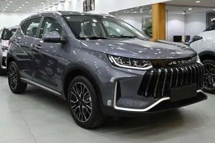 جديدة Jetour X50, 1.5 l, 2026 في في المملكة العربية السعودية, الدمام من معرض علي الصادق للسيارات، اللون رمادي. مواصفات الخليج | AUTO.AE | إعلان #263971