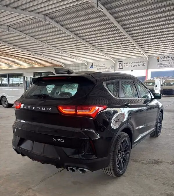 جديدة Jetour X70 أنا فيس ليفت 2، 1.5 لتر، 2026 في المملكة العربية السعودية، الدمام من معرض ون كارز للسيارات One Cars، اللون أسود.  | AUTO.AE | إعلان #295754 — صورة 4 من 9