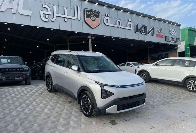 New Kia Carens IV (KY), 1.5 l, 2026 in Saudi Arabia, Dammam by قمة البرج للسيارات, Silver color. Other | AUTO.AE | Listing #260480