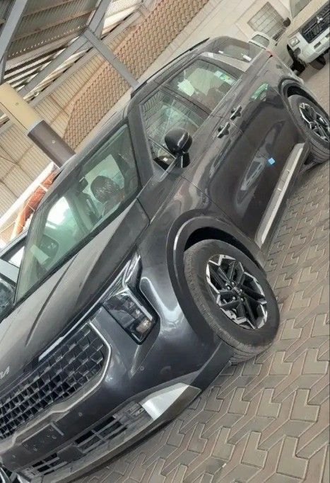 جديدة Kia Carnival فيس ليفت IV, 3.5 l, 2026 في في المملكة العربية السعودية, الدمام من معرض الإنجاز للسيارات، اللون رمادي. مواصفات الخليج | AUTO.AE | إعلان #260646