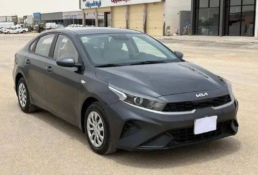 مستعملة Kia Cerato فيس ليفت IV, 1.6 l, 2023 في في المملكة العربية السعودية, الدمام من معرض أبو ماجد، اللون رمادي. مواصفات الخليج | AUTO.AE | إعلان #258746