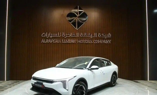 جديدة Kia K4, 2.0 l, 2026 في في المملكة العربية السعودية, الدمام من الرفقة الفاخرة للسيارات، اللون أبيض.  | AUTO.AE | إعلان #262845
