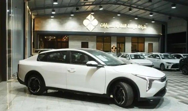 جديدة Kia K4, 2.0 l, 2025 في في المملكة العربية السعودية, الدمام من الرفقة الفاخرة للسيارات، اللون أبيض.  | AUTO.AE | إعلان #262851