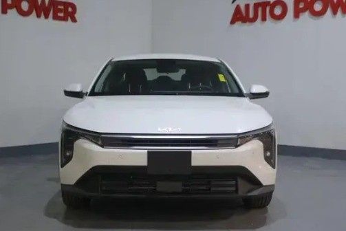 جديدة Kia K4, 1.6 l, 2026 في في المملكة العربية السعودية, الدمام من معرض اوتو باور، اللون أبيض.  | AUTO.AE | إعلان #263792