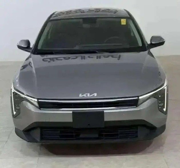 جديدة Kia K4, 1.6 l, 2026 في في المملكة العربية السعودية, الدمام من معرض شركة القيادة للسيارات، اللون فضي.  | AUTO.AE | إعلان #264936