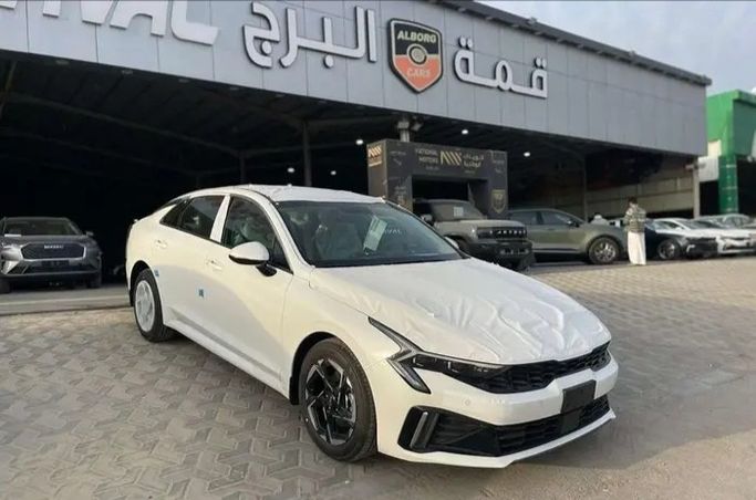 New Kia K5 III Facelift, 2.0 l, 2026 in Saudi Arabia, Dammam by قمة البرج للسيارات, White color. Other | AUTO.AE | Listing #263286