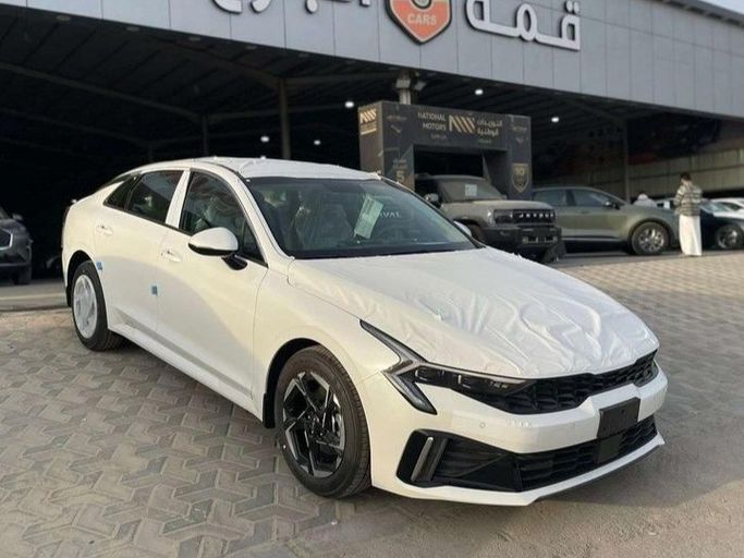 جديدة Kia K5 ثالثاً فيس ليفت, 2.5 l, 2026 في في المملكة العربية السعودية, الدمام من قمة البرج للسيارات، اللون أبيض. أخرى | AUTO.AE | إعلان #266878