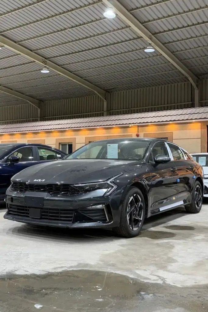 New Kia K5 III Facelift, 2.5 l, 2026 in Saudi Arabia, Dammam by شركة بن قير للسيارات, Black color. GCC Specs | AUTO.AE | Listing #266945