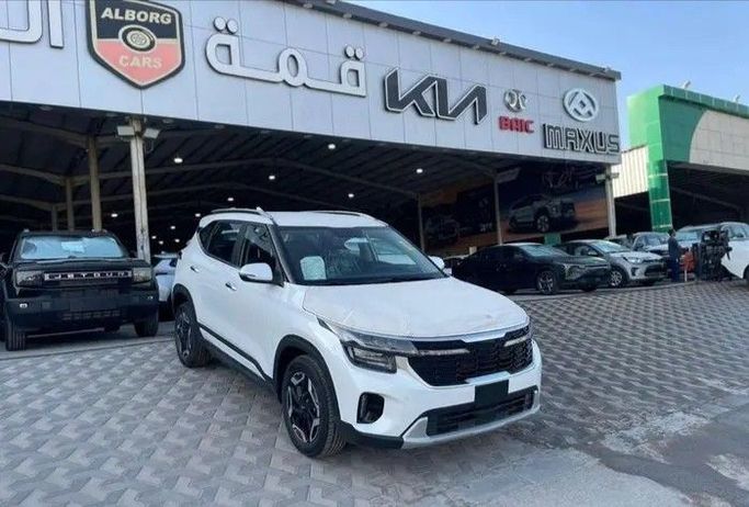 جديدة Kia Seltos أنا فيس ليفت, 1.6 l, 2025 في في المملكة العربية السعودية, الدمام من قمة البرج للسيارات، اللون أبيض. أخرى | AUTO.AE | إعلان #261132