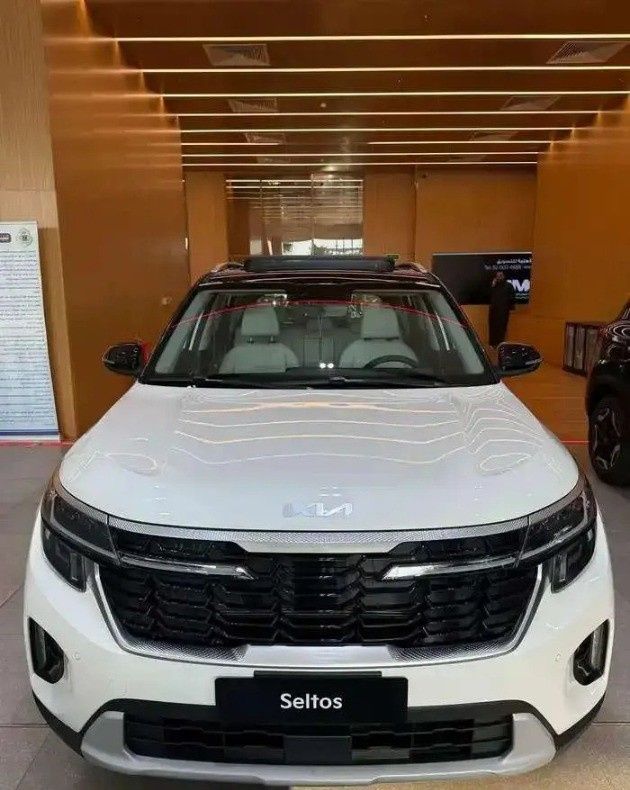 جديدة Kia Seltos أنا فيس ليفت, 1.5 l, 2026 في في المملكة العربية السعودية, الدمام من معرض شركة القيادة للسيارات، اللون أبيض.  | AUTO.AE | إعلان #264768