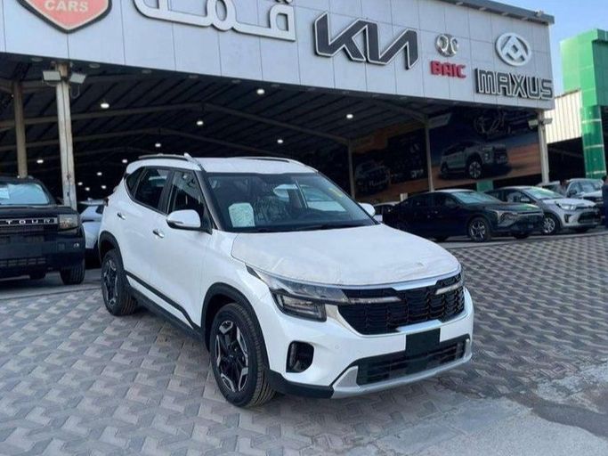 New Kia Seltos I Facelift, 1.6 l, 2025 in Saudi Arabia, Dammam by قمة البرج للسيارات, White color. Other | AUTO.AE | Listing #266751