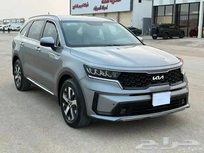 Used Kia Sorento IV, 2.5 l, 2023 in Saudi Arabia, Dammam by معرض أبو ماجد, Silver color. GCC Specs | AUTO.AE | Listing #258549