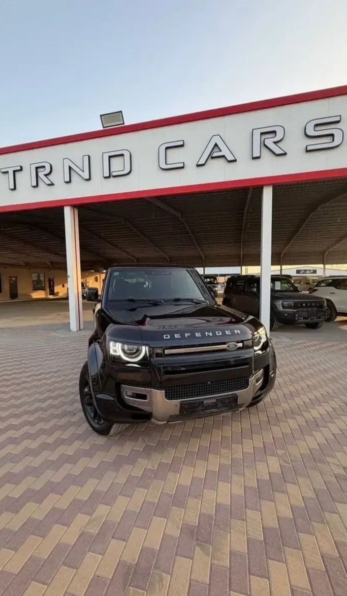 مستعملة Land Rover Defender 110 ثانياً, 3.0 l, 2022 في في المملكة العربية السعودية, الدمام من معرض ترند كارز للسيارات، اللون أسود. مواصفات الخليج | AUTO.AE | إعلان #275808