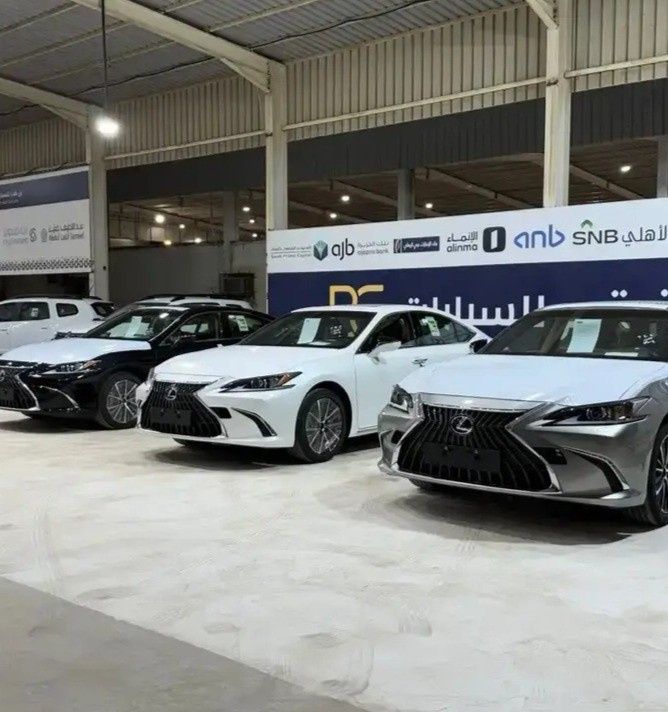 جديدة Lexus ES 250 عملية فيس ليفت السابع 2, 2.5 l, 2025 في في المملكة العربية السعودية, الدمام من شركة بن قير للسيارات، اللون أبيض.  | AUTO.AE | إعلان #280989