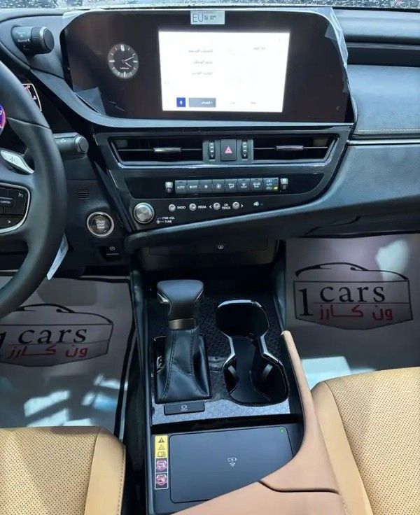 New Lexus ES 250 VII (XZ10) Facelift, 2.5 l, 2025 in Saudi Arabia, Dammam by معرض ون كارز للسيارات One Cars, White color.  | AUTO.AE | Listing #295687 — photo 14 of 16