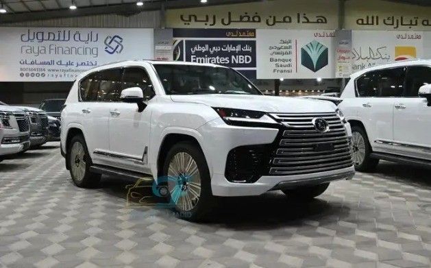 Новый Lexus LX 600 IV, 3.4 л, 2025 в Саудовская Аравия, Даммам от معرض مجموعة الفجر الجديد للسيارات Белый цвет.  | AUTO.AE | Объявление #258668