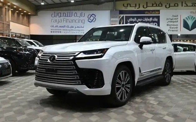 Новый Lexus LX 600 IV, 3.4 л, 2026 в Саудовская Аравия, Даммам от معرض مجموعة الفجر الجديد للسيارات Белый цвет.  | AUTO.AE | Объявление #258785