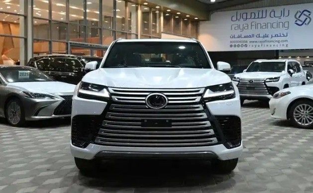 Новый Lexus LX 600 IV, 3.4 л, 2026 в Саудовская Аравия, Даммам от معرض مجموعة الفجر الجديد للسيارات Белый цвет.  | AUTO.AE | Объявление #258907