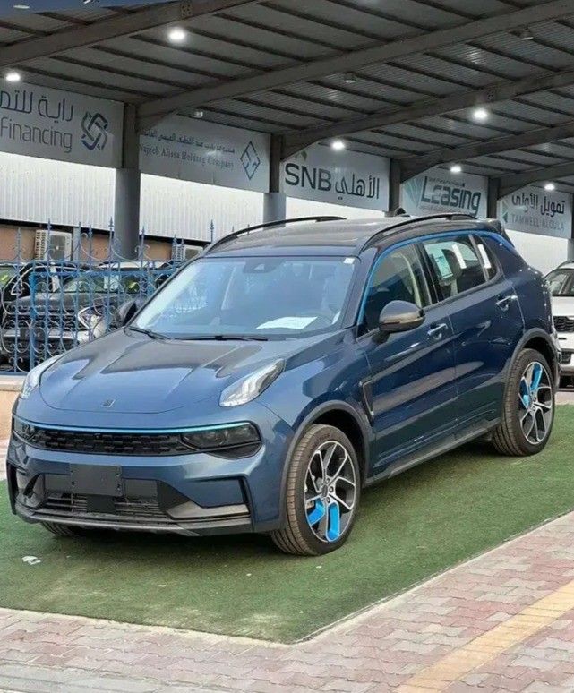 جديدة Lynk & Co 01 أنا فيس ليفت 2, 2.0 l, 2024 في في المملكة العربية السعودية, الدمام من قمة البرج للسيارات، اللون أزرق. أخرى | AUTO.AE | إعلان #265841