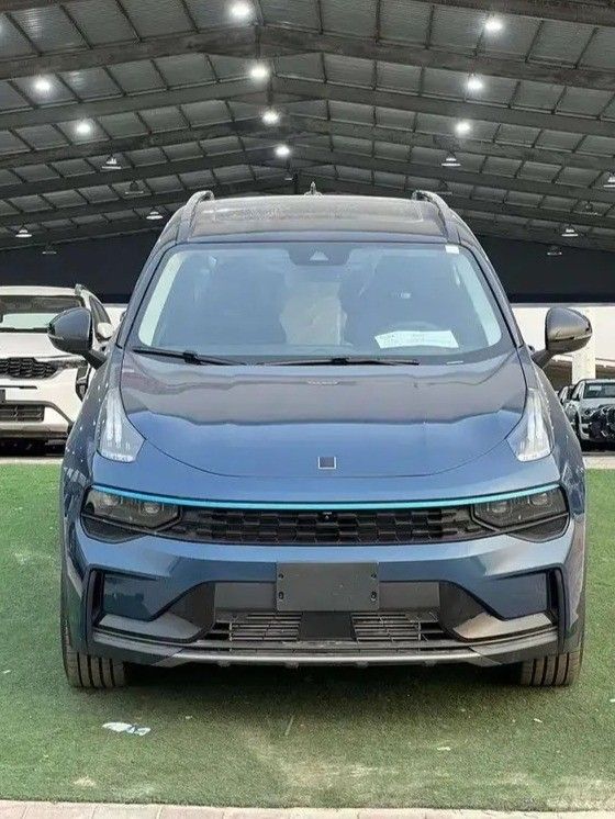 جديدة Lynk & Co 01 أنا فيس ليفت, 1.5 l, 2024 في في المملكة العربية السعودية, الدمام من قمة البرج للسيارات، اللون أزرق. أخرى | AUTO.AE | إعلان #266332