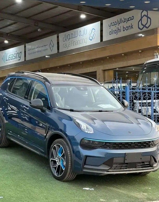 جديدة Lynk & Co 01 أنا فيس ليفت, 1.5 l, 2024 في في المملكة العربية السعودية, الدمام من قمة البرج للسيارات، اللون أزرق. أخرى | AUTO.AE | إعلان #266496