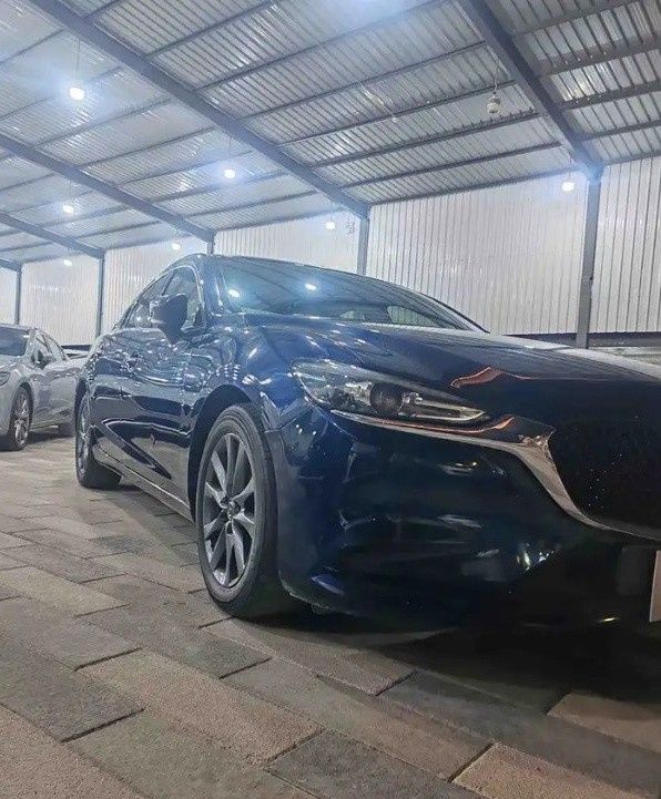 Подержанный Mazda 6 III (GJ) Рестайлинг 2, 2.5 л, 2023 в Саудовская Аравия, Даммам от معرض اسطول الدرة للسيارات Тёмно-синий цвет.  | AUTO.AE | Объявление #296037 — фото 3 из 11