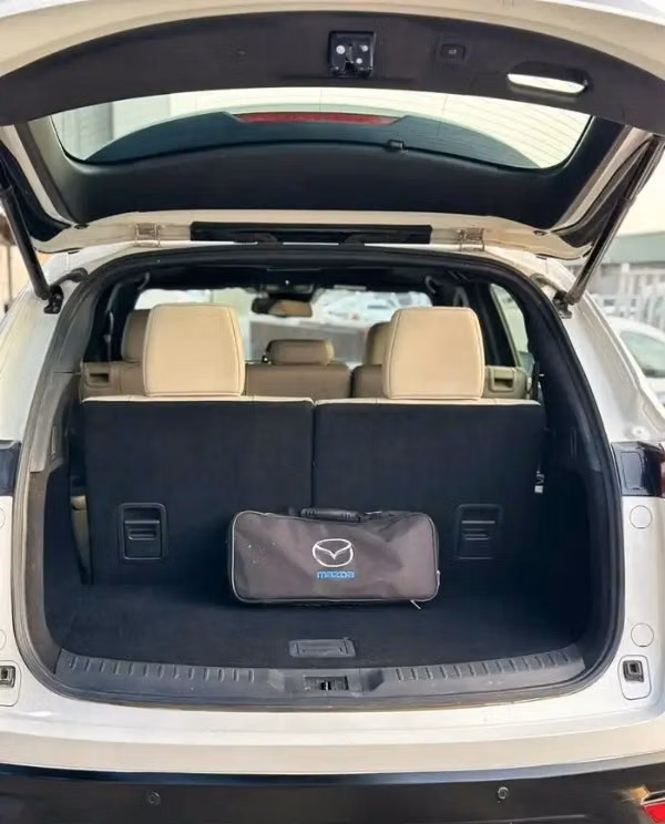 Подержанный Mazda CX-9 II Рестайлинг, 2.5 л, 2024 в Саудовская Аравия, Даммам от معرض اسطول الدرة للسيارات Белый цвет.  | AUTO.AE | Объявление #296035 — фото 8 из 15